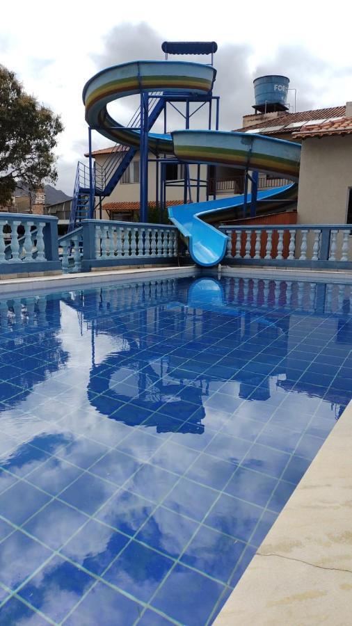 Pousada Clube Santa Cruz Santa Cruz de Minas Exterior photo